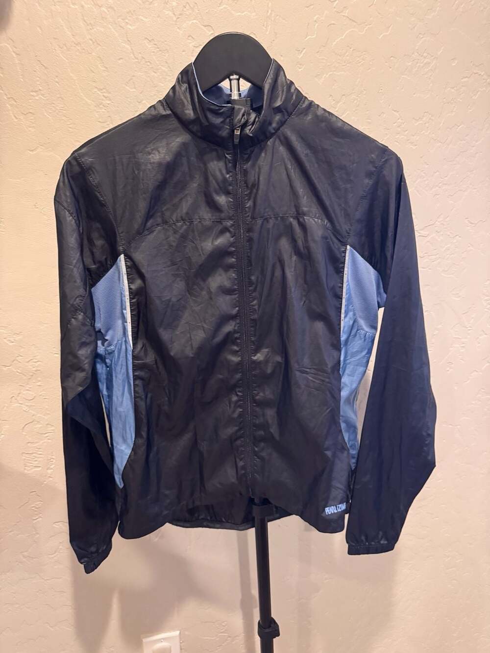 Pearl Izumi Women's Full Zip Cycling Windbreaker Jacket Black and Blue Size M